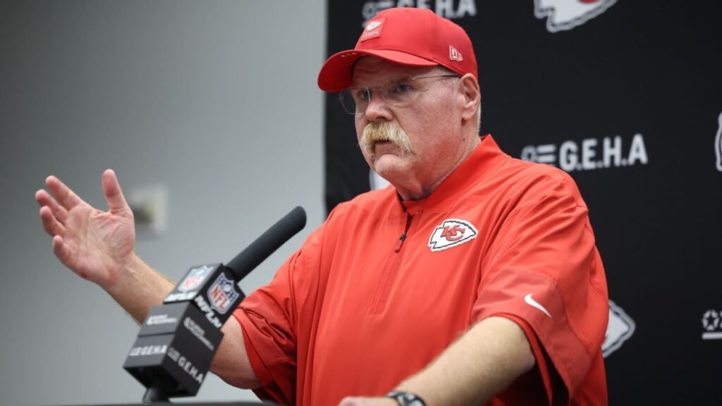 Andy Reid confirma que continuará al frente de los Chiefs hasta 2026