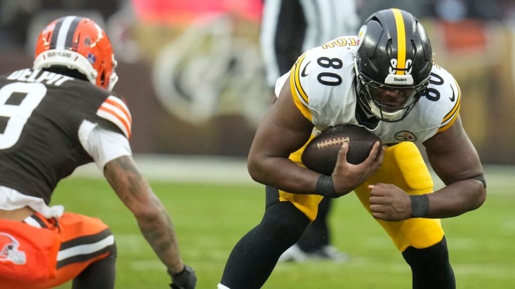Darnell Washington padece una fractura con los Steelers