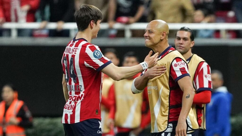 El camino de la Hormiga: ¿Cómo se compara con el de Chicharito?