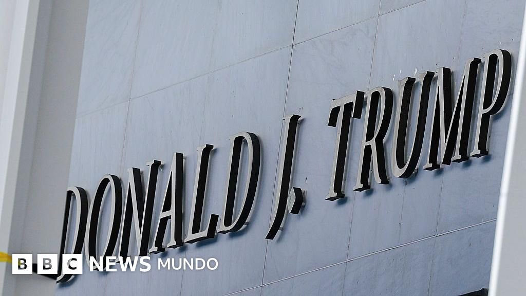 El nombre de Trump se suma a la icónica fachada del Kennedy Center en Washington D.C.