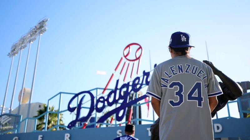 Fernando Valenzuela cautivó a los aficionados de Dodgers y Yankees con su presencia