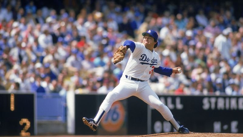 La impresionante trayectoria de Fernando Valenzuela: el lanzador mexicano que dejó huella en el béisbol