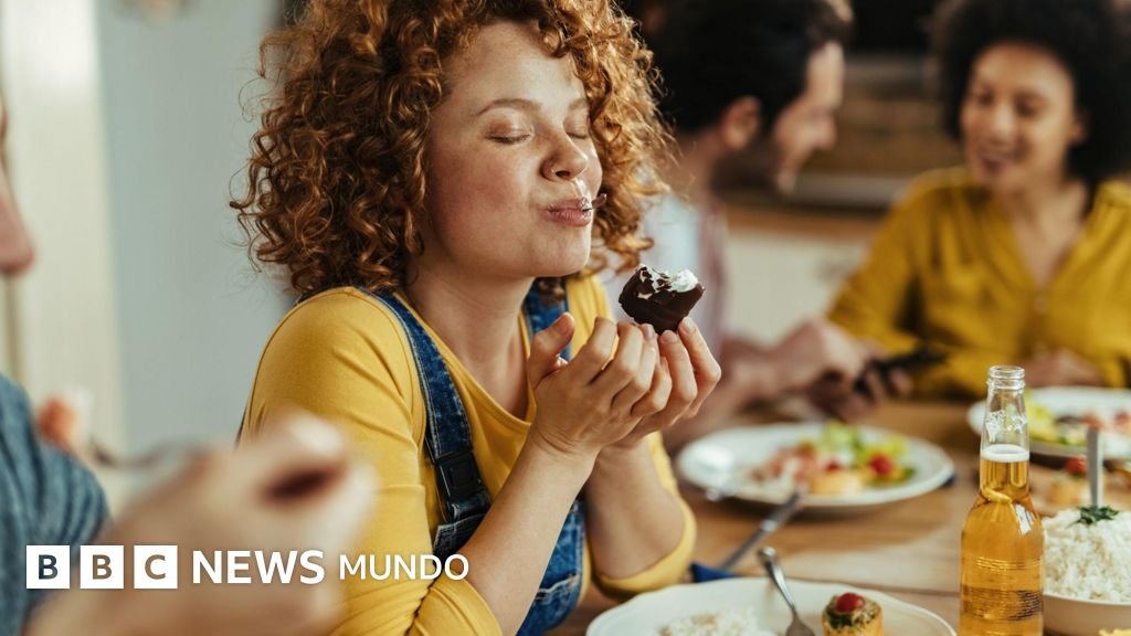Por qué siempre hay espacio para el postre, según un experto en anatomía