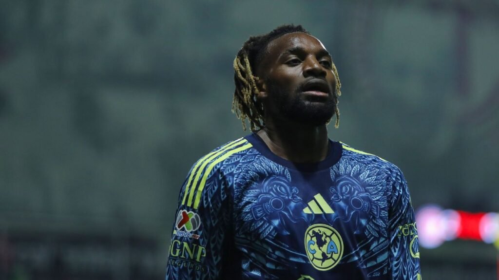 Saint-Maximin obtiene autorización por motivos familiares