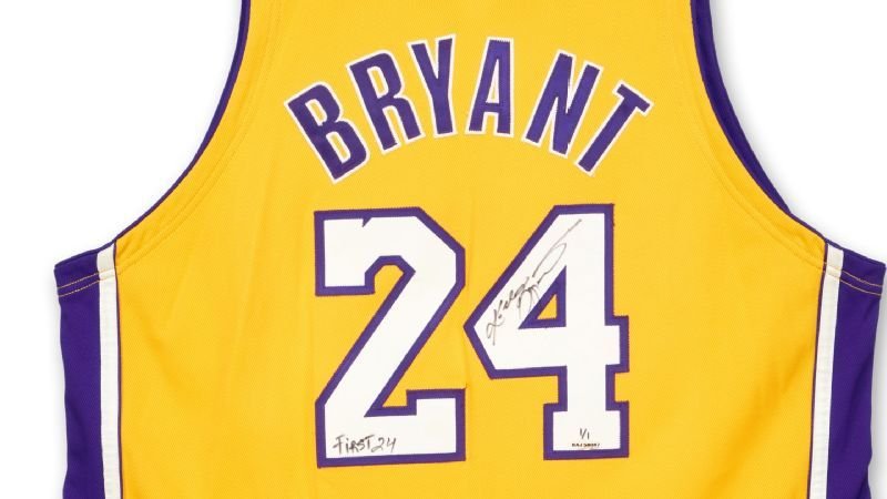 Se subasta la tarjeta de Kobe-Jordan por $3.17 millones