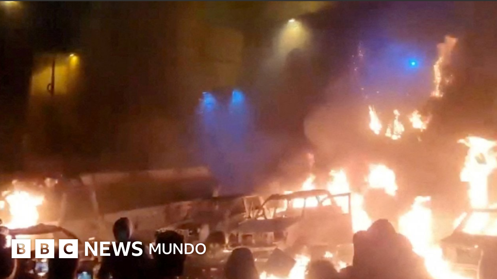 El líder supremo de Irán señala a los manifestantes por "satisfacer" a Trump en medio de un aumento en las protestas en el país