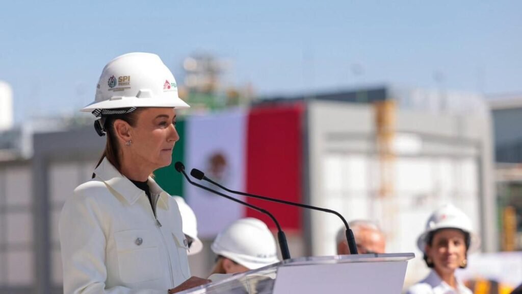 México vuelve a impulsar su producción con ocho refinerías, afirma Sheinbaum
