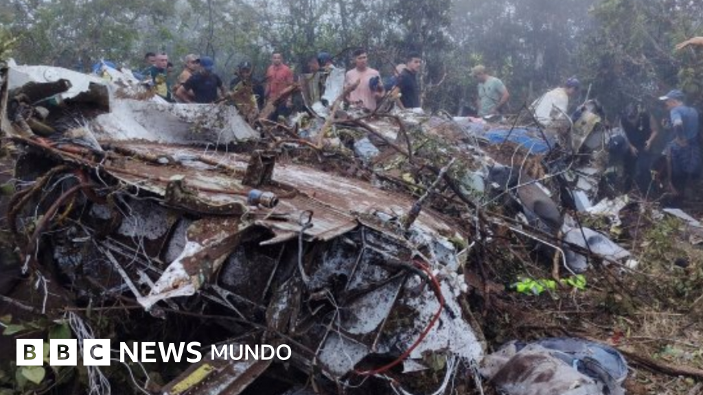 Un congresista y 14 personas más pierden la vida en un accidente aéreo en el noreste de Colombia