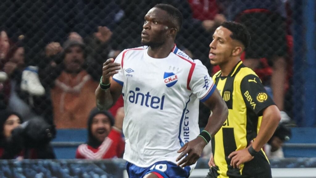 Cruz Azul anuncia la incorporación del nigeriano Christian Ebere