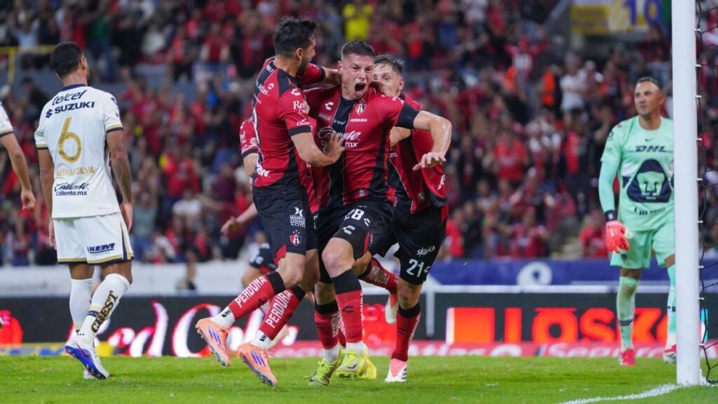 El Pumas sucumbe y el Atlas logra un empate dramático