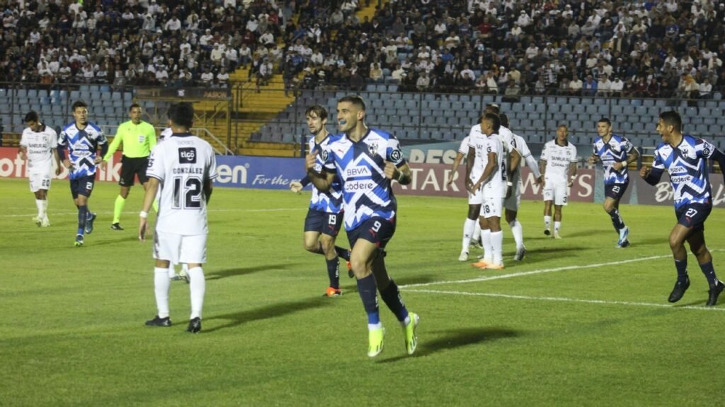 Las experiencias de Rayados en sus visitas a Guatemala