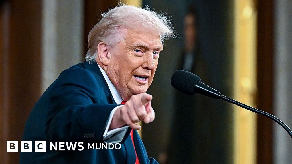 Trump defiende sus políticas y ataca la migración en su discurso del Estado de la Unión: 'más ricos y más fuertes'