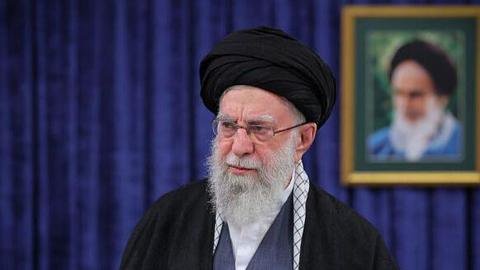 Irán confirma la muerte de Alí Jamenei, su líder supremo, tras los ataques de EE.UU. e Israel.