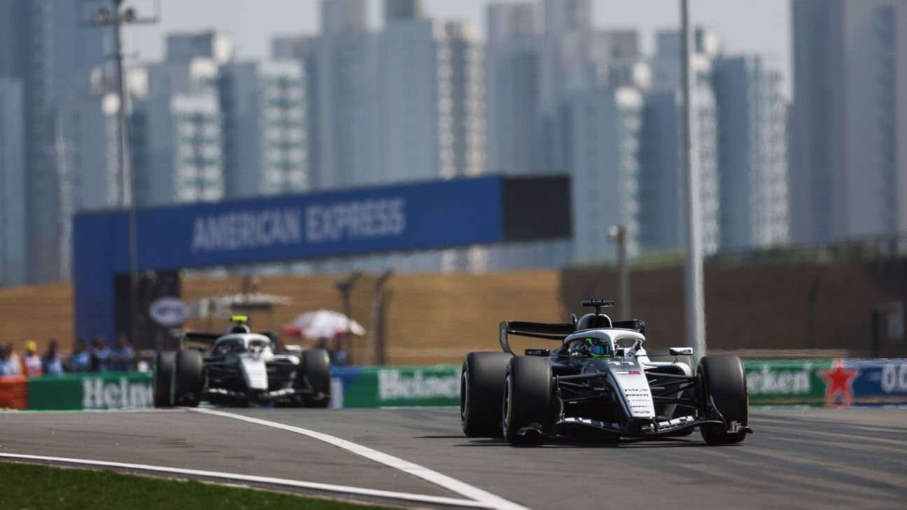 Pérez comenzará en la última posición en el GP de China