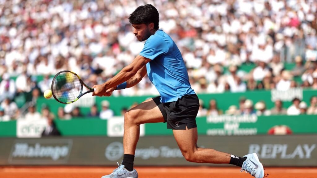 Alcaraz vence a Vacherot en Montecarlo y se prepara para la final y el N°1 contra Sinner