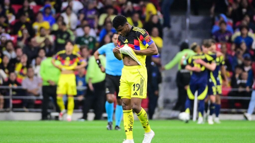 América se despide entre gritos y protestas de los aficionados