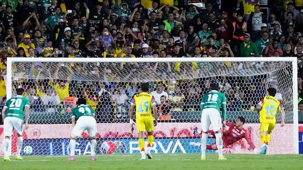 América triunfa en León y se acerca a la Liguilla