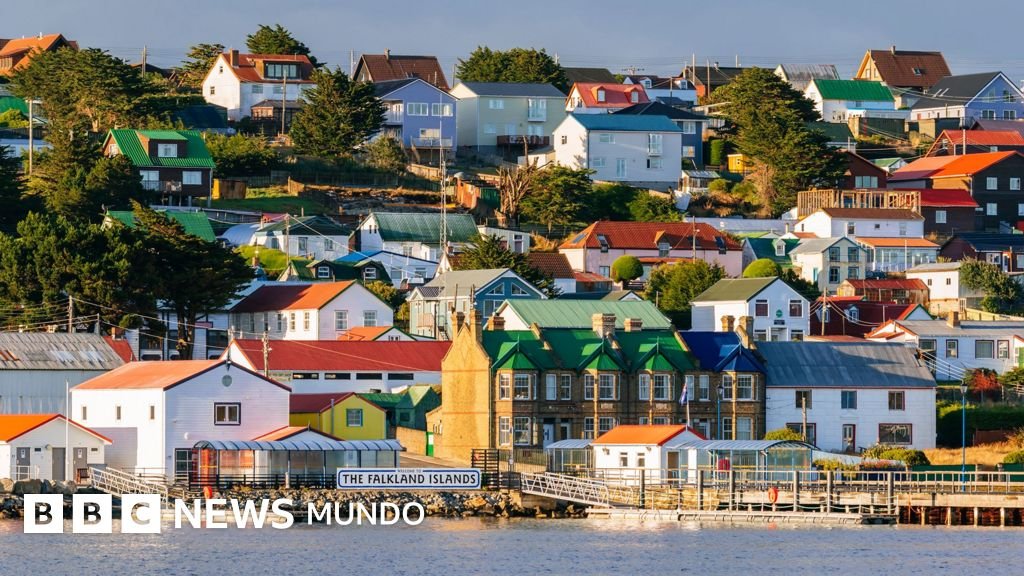 El gobierno británico afirma que las Malvinas pertenecen al Reino Unido tras informes sobre el cambio de postura de EE.UU. sobre las islas en disputa.