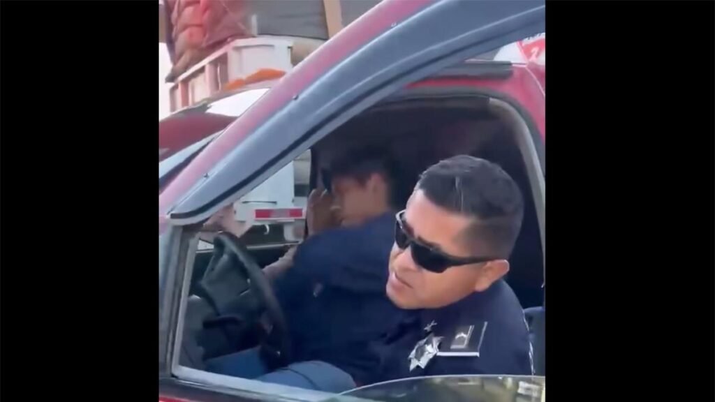 Piperos abandonan una pipa de gas en plena avenida mientras duermen