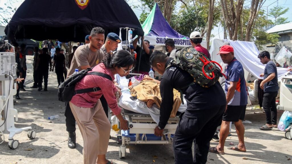 Terremoto de 7.7 grados causa 47 muertes en Indonesia