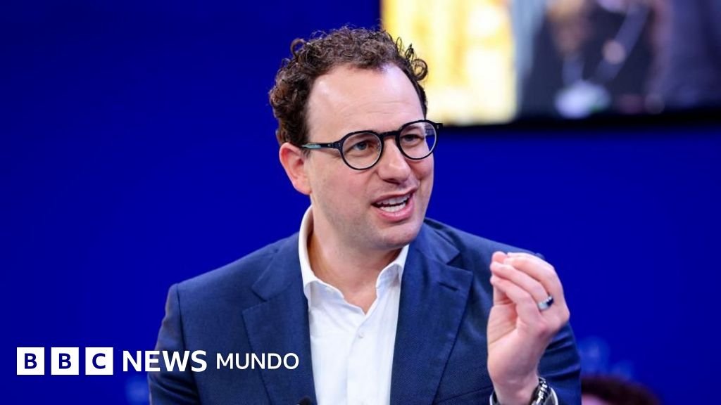El llamado del director de Anthropic para frenar el avance de la inteligencia artificial
