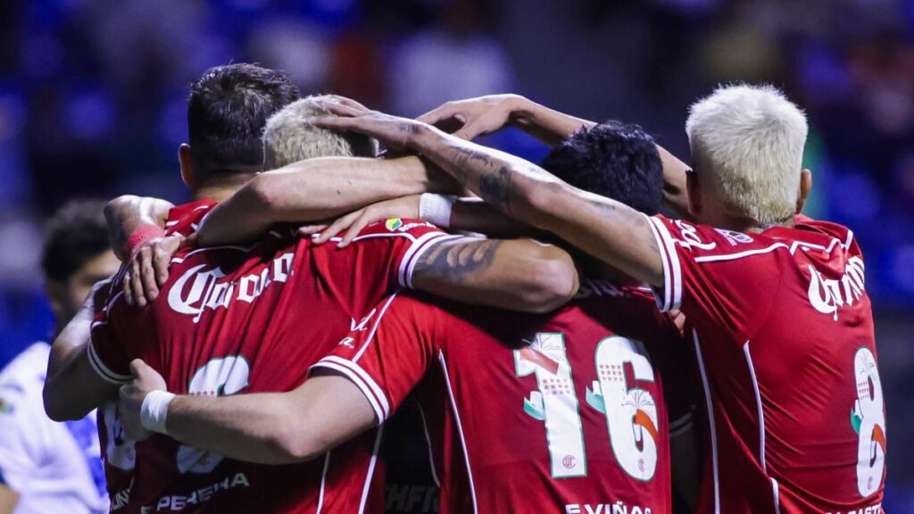 Toluca se corona líder del Apertura 2026 con una atajada 'a lo Ochoa' y un autogol espectacular